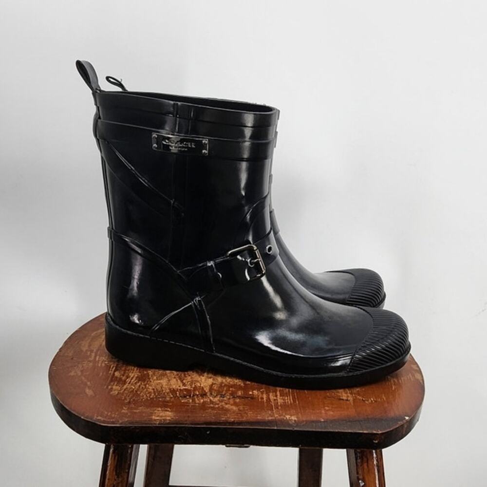 Coach Lester Shiny Rubber Round Toe Synthetic Black Rain Boot Size 9 - Picture 2 of 9